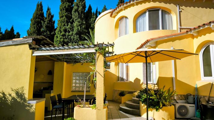 Image No.2-4 Bed Villa for sale