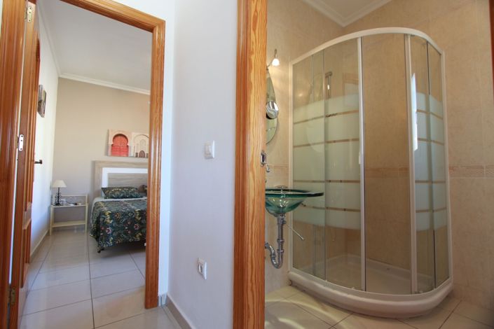 Image No.11-5 Bed Villa for sale