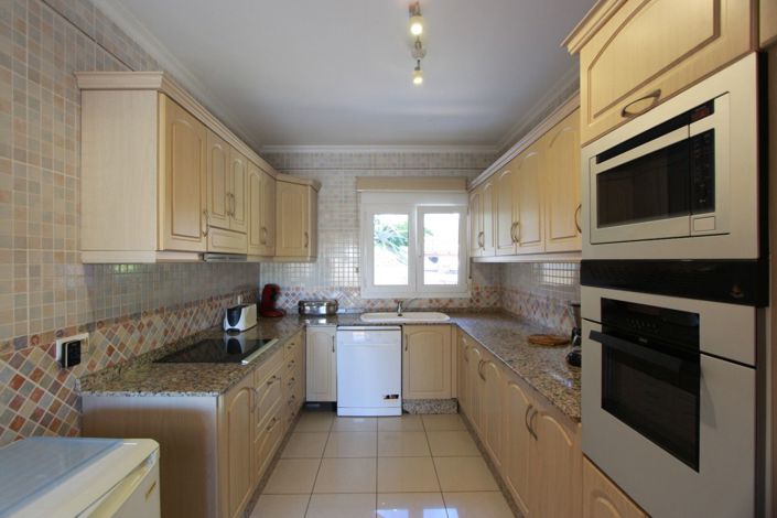 Image No.9-5 Bed Villa for sale