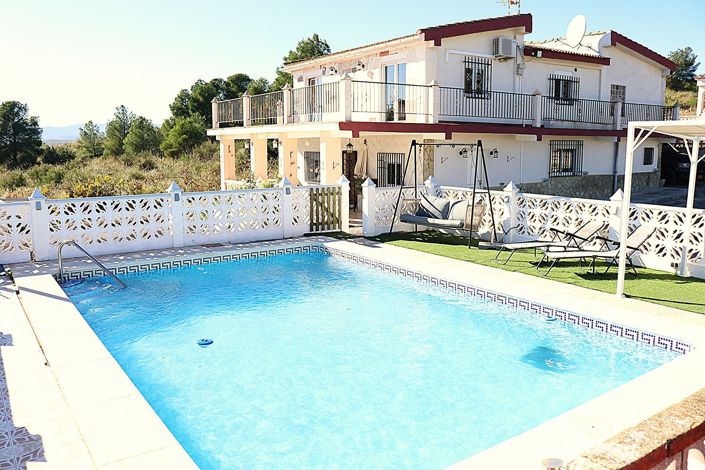 Image No.1-5 Bed Villa for sale