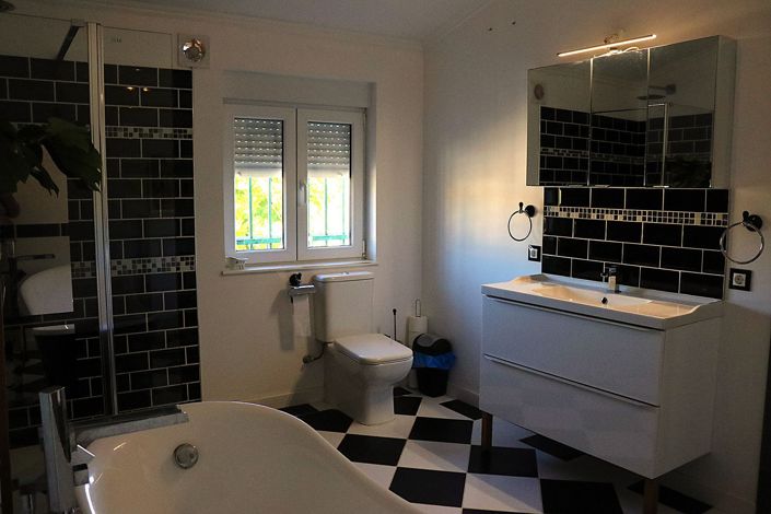 Image No.54-5 Bed Villa for sale