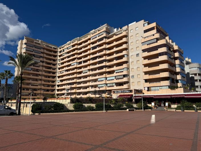 Image No.24-3 Bed Apartment for sale