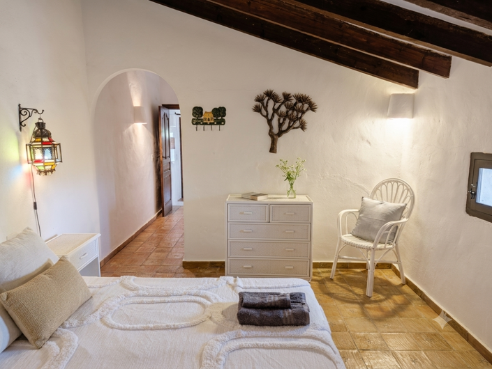 Image No.26-4 Bed Country House for sale