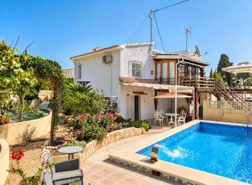 mediterranean-garden-with-a-swimming-pool-and
