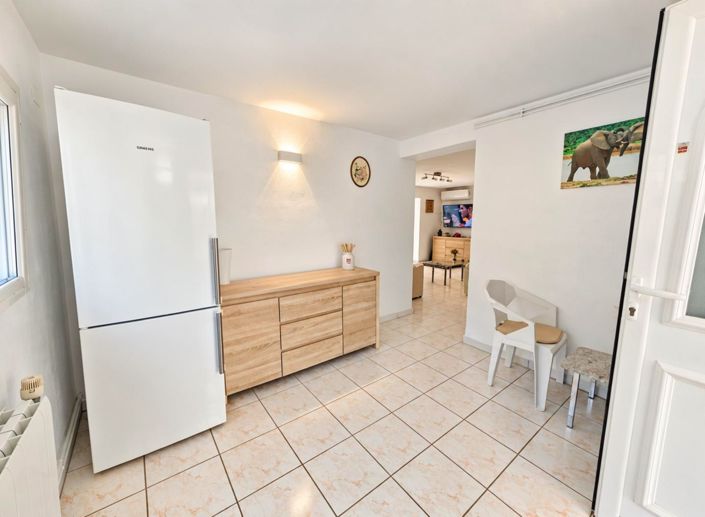 Image No.5-5 Bed Villa for sale