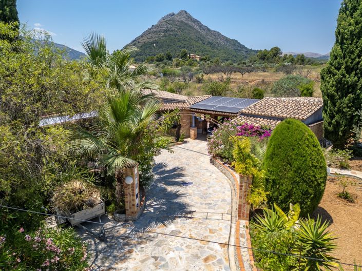 Image No.2-3 Bed Villa for sale