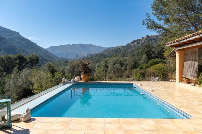 Image No.3-4 Bed Villa for sale