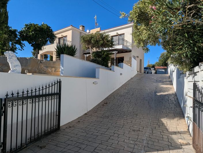 Image No.25-3 Bed Property for sale