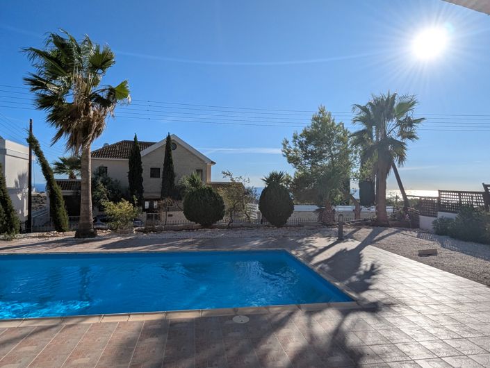Image No.33-3 Bed Property for sale