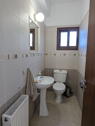 Image No.3-3 Bed Property for sale