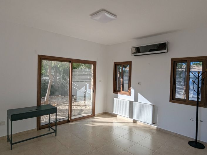 Image No.6-3 Bed Property for sale