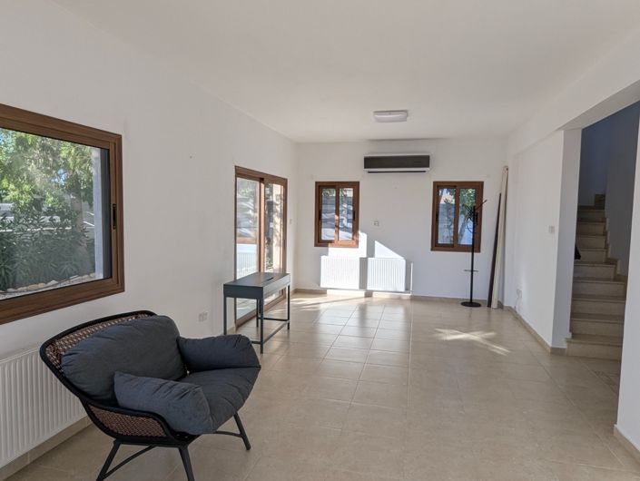 Image No.11-3 Bed Property for sale