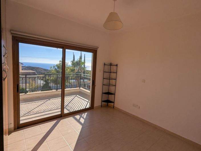 Image No.16-3 Bed Property for sale