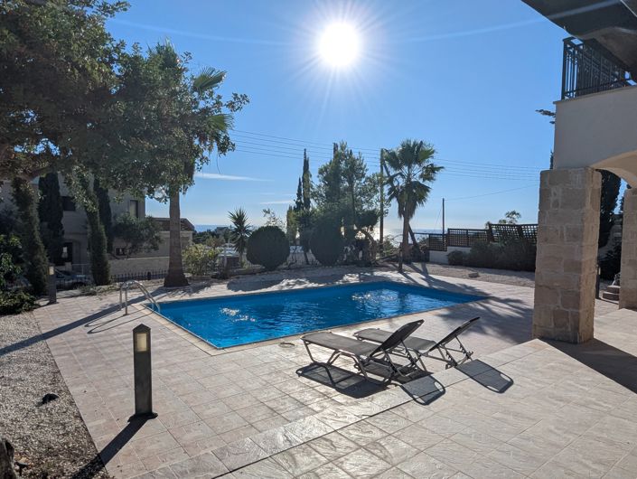 Image No.27-3 Bed Property for sale