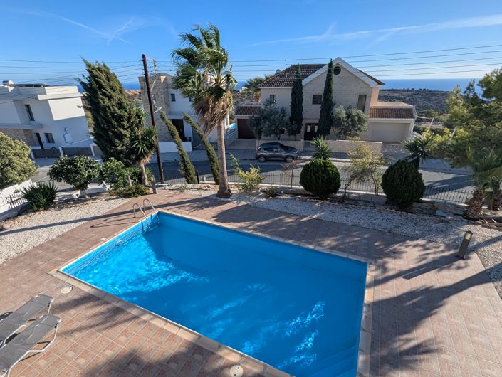 Image No.41-3 Bed Property for sale