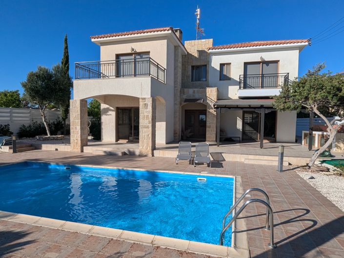 Image No.28-3 Bed Property for sale
