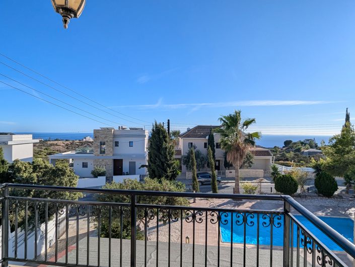 Image No.43-3 Bed Property for sale