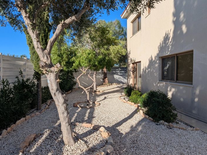 Image No.30-3 Bed Property for sale