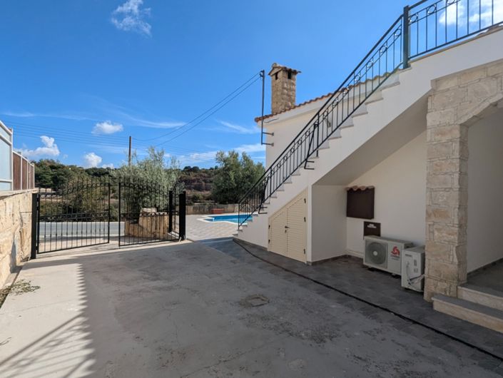 Image No.1-3 Bed Property for sale