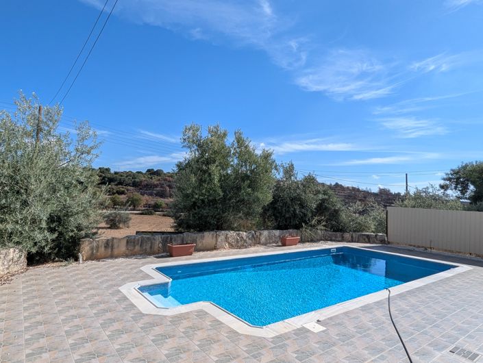 Image No.10-3 Bed Property for sale