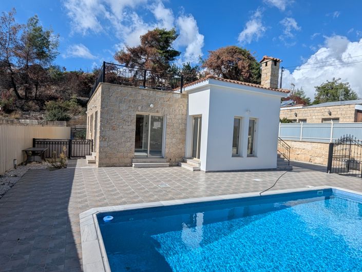 Image No.12-3 Bed Property for sale