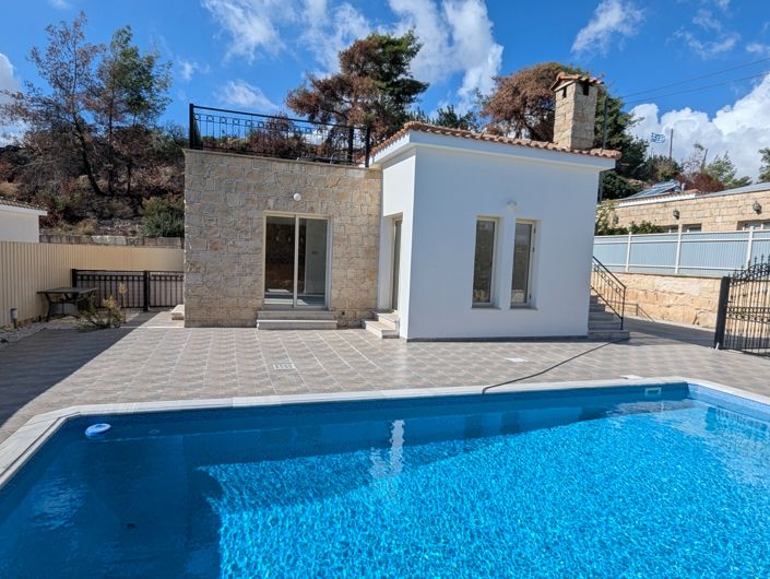 Image No.13-3 Bed Property for sale