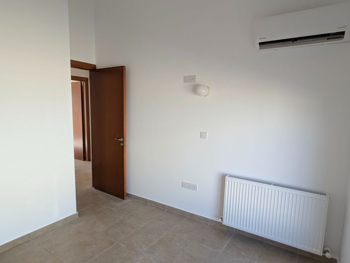 Image No.27-3 Bed Property for sale