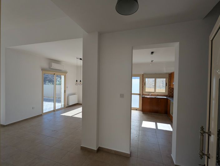 Image No.3-3 Bed Property for sale