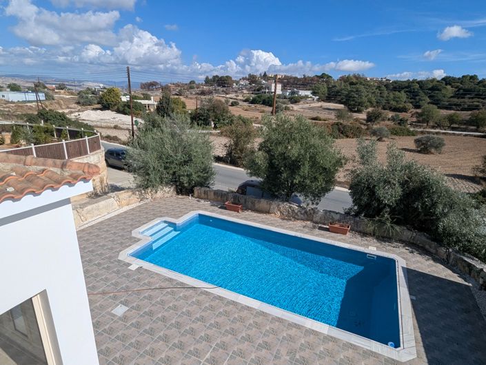 Image No.5-3 Bed Property for sale