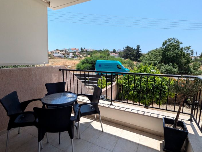 Image No.10-2 Bed Property for sale