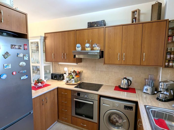 Image No.27-2 Bed Property for sale