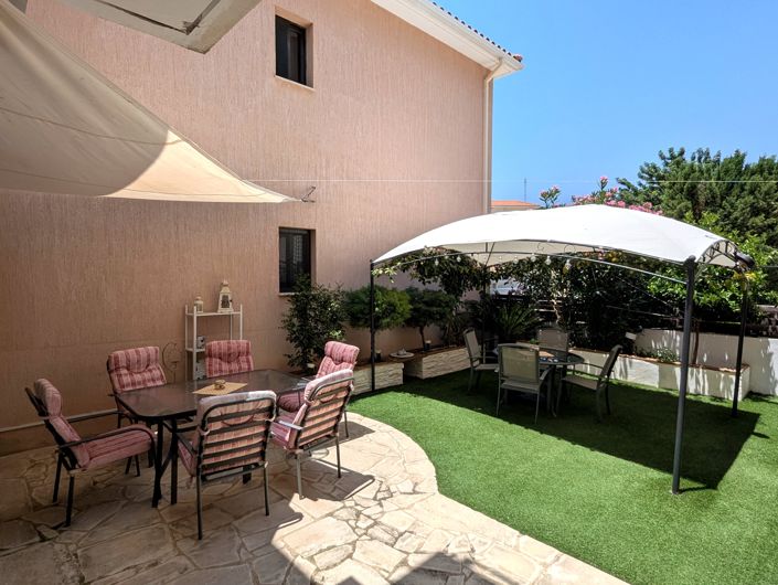 Image No.35-2 Bed Property for sale
