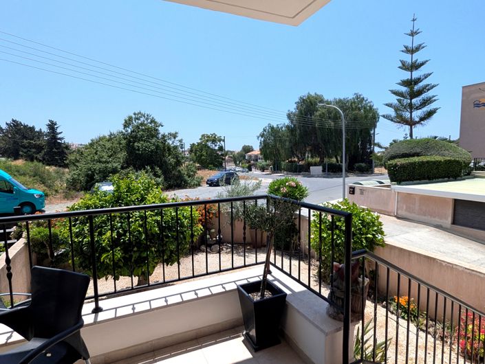 Image No.9-2 Bed Property for sale