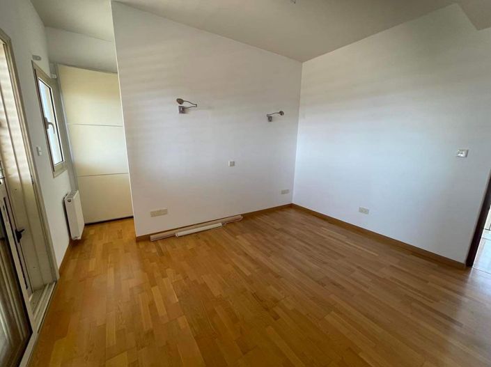 Image No.32-Property for sale