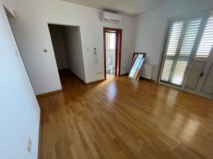 Image No.35-Property for sale