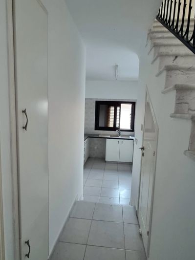 Image No.17-4 Bed Property for sale