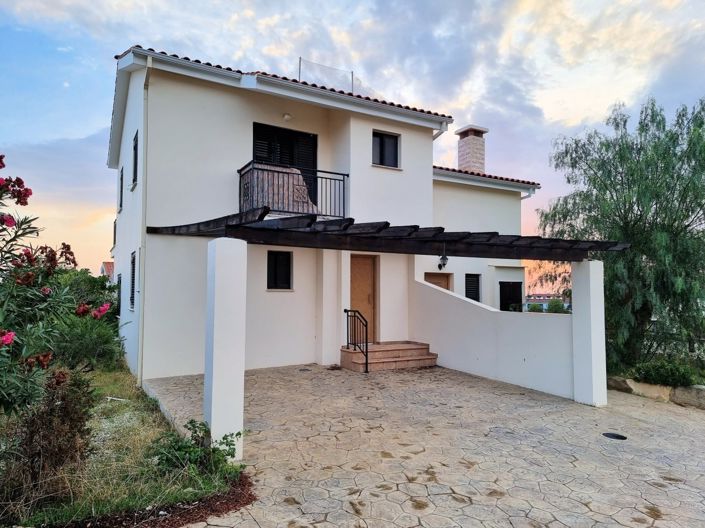 Image No.48-4 Bed Property for sale