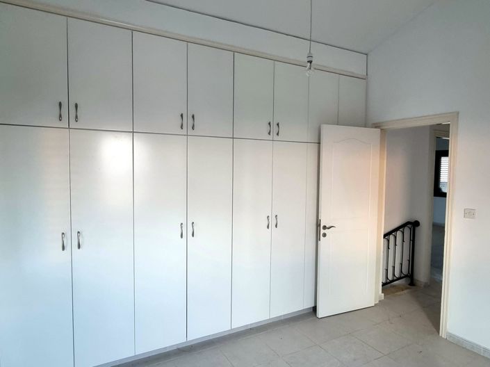 Image No.5-4 Bed Property for sale