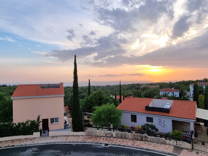 Image No.6-4 Bed Property for sale