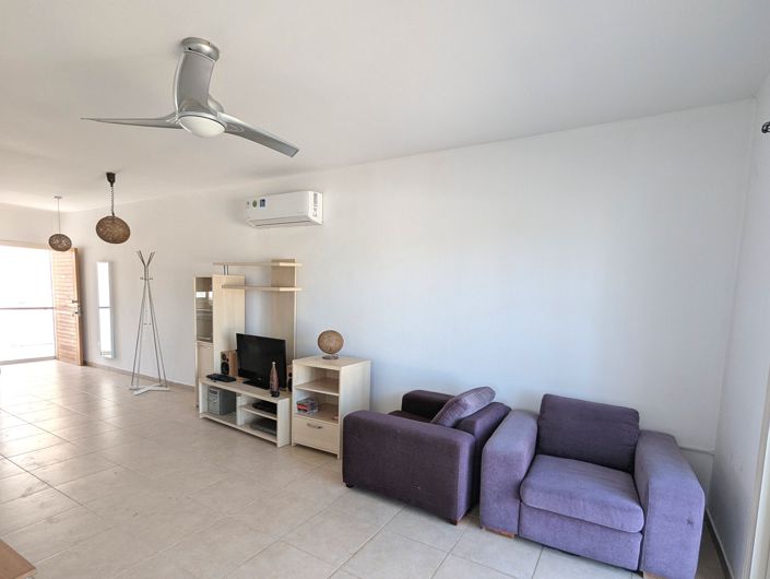 Image No.10-2 Bed Property for sale