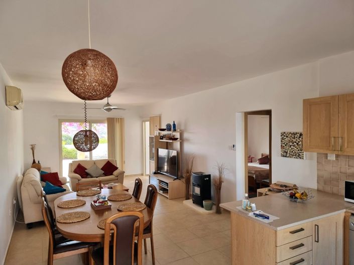 Image No.12-2 Bed Property for sale