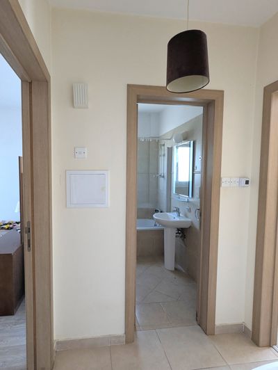 Image No.14-2 Bed Property for sale