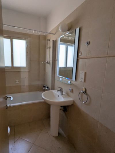 Image No.15-2 Bed Property for sale