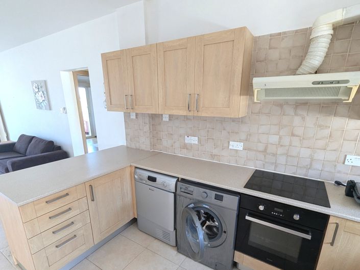 Image No.5-2 Bed Property for sale