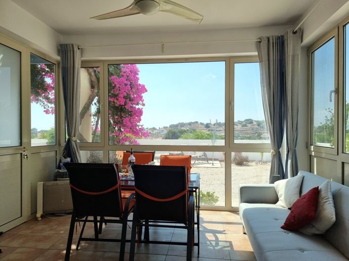 Image No.50-2 Bed Property for sale