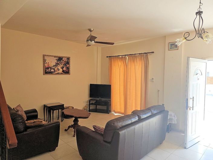 Image No.10-3 Bed Property for sale