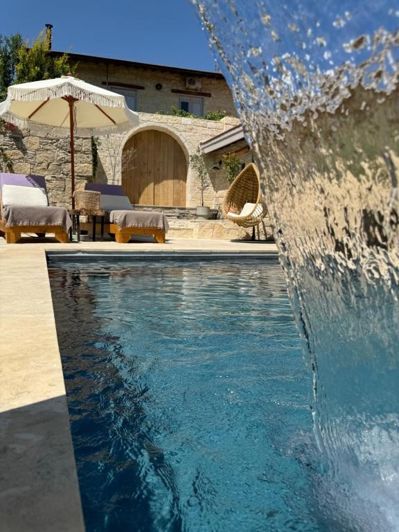 Image No.16-3 Bed Property for sale