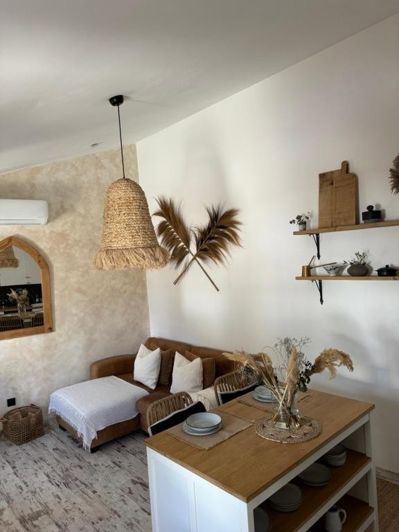 Image No.20-3 Bed Property for sale