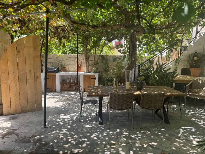 Image No.27-3 Bed Property for sale