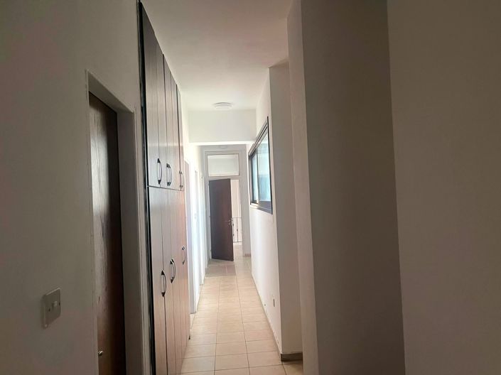 Image No.34-5 Bed Property for sale